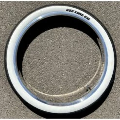 Custom Vélo Soldes -Custom Vélo Soldes pneu vee speedster 26 x 28 flanc blanc velo electrique fatbike 1